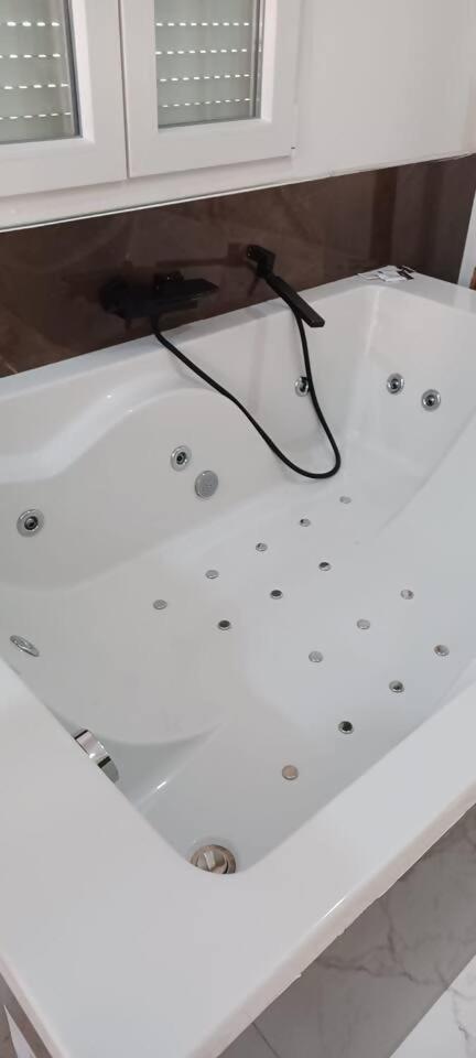 Urban Premium Jacuzzi Estudio Centrico Alicante Buitenkant foto