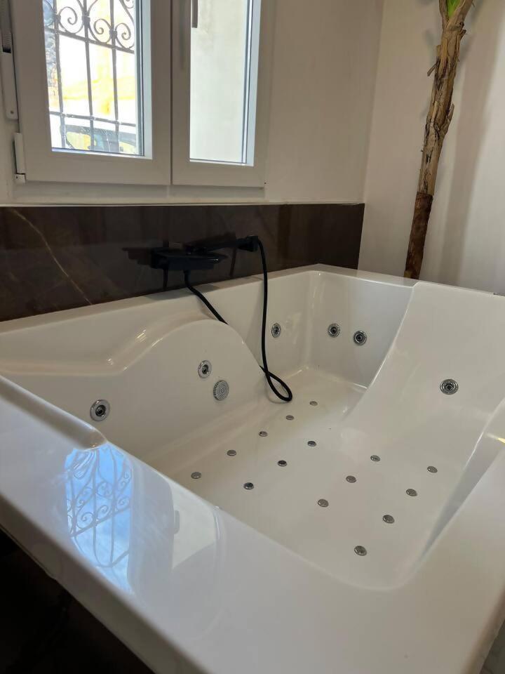 Urban Premium Jacuzzi Estudio Centrico Alicante Buitenkant foto